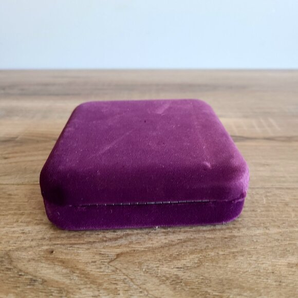 Avon purple velvet jewelry box. - Picture 6 of 8